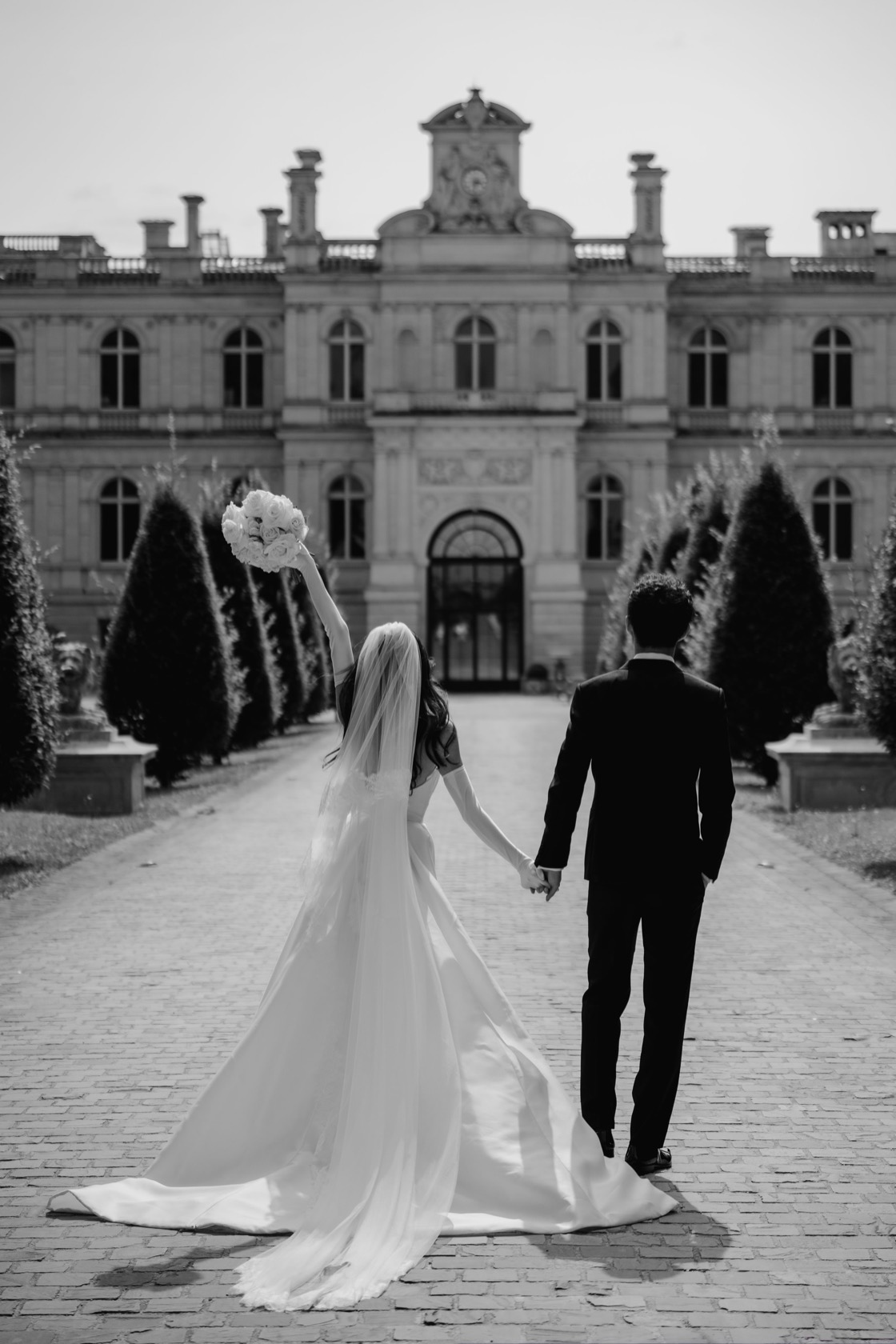 Nicole & Henry wedding photography at Château de Ferrières