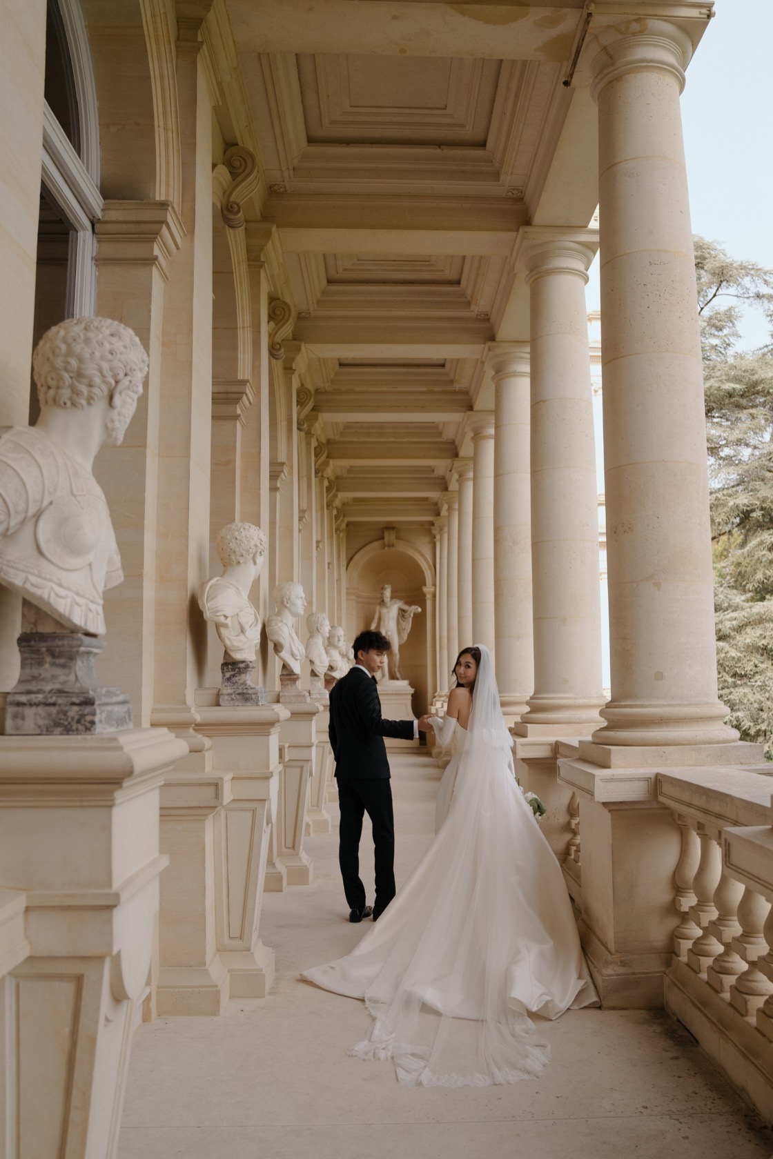 Nicole & Henry wedding photography at Château de Ferrières