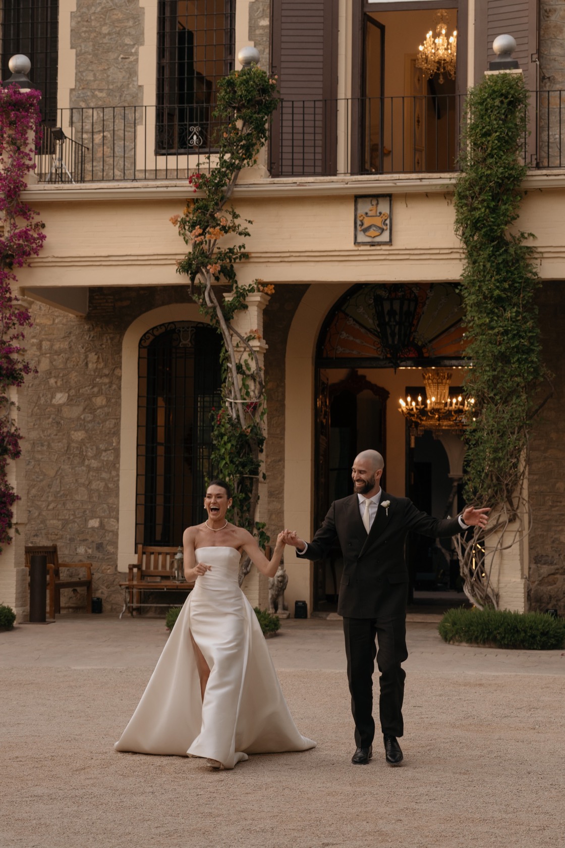 Georgia & Joe wedding photography at Finca Marqués de Montemolar