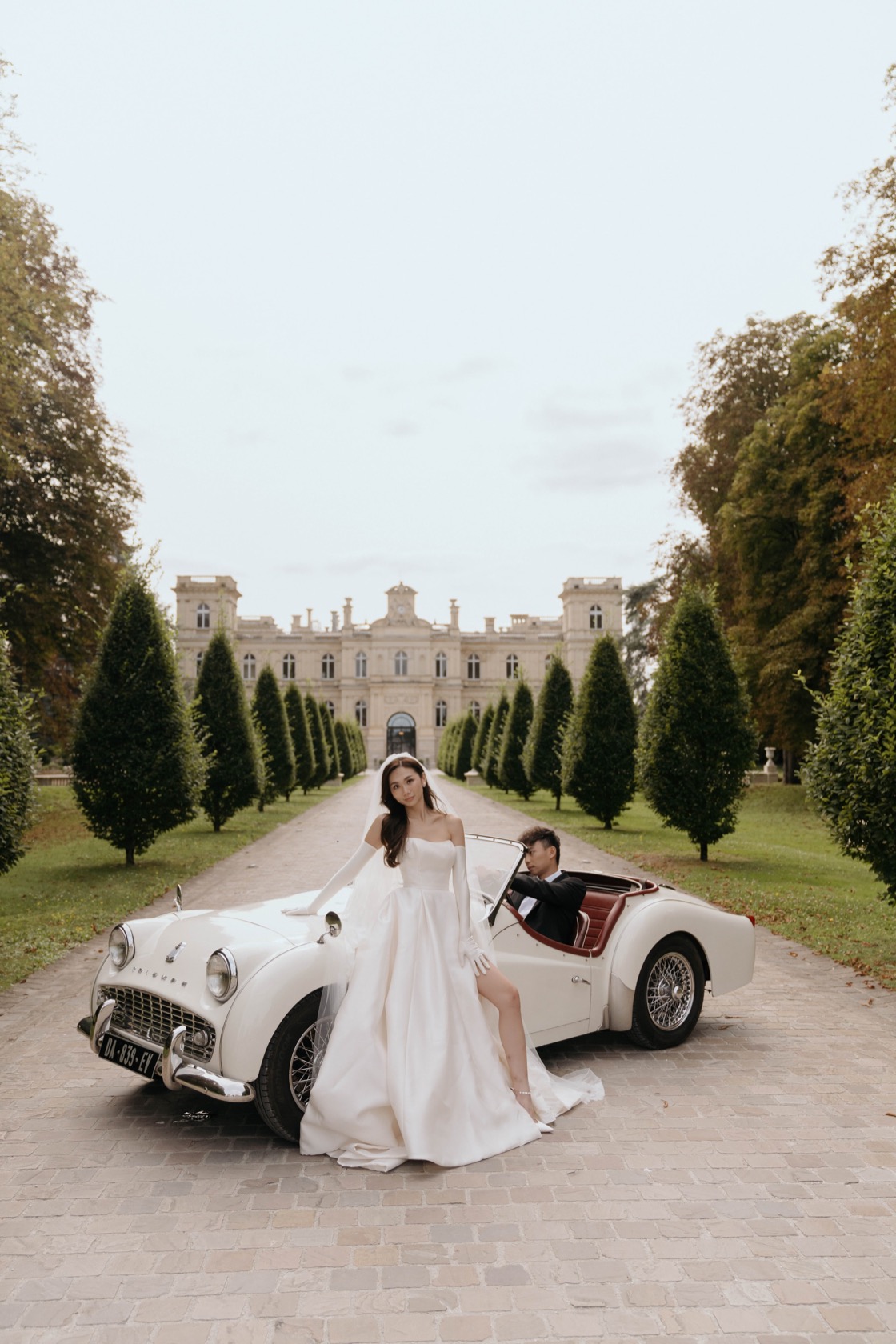 Nicole & Henry wedding photography at Château de Ferrières